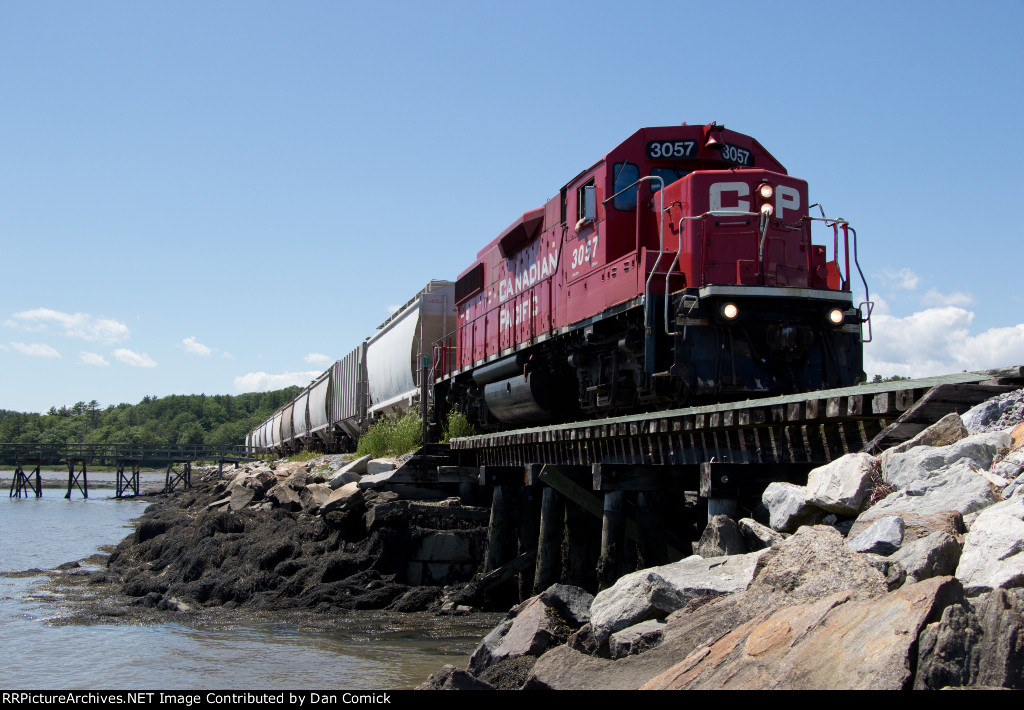 Entering Wiscasset